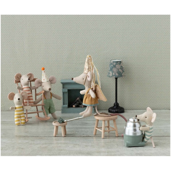 Maileg Fairy clothes in suitcase, Little sister mouse