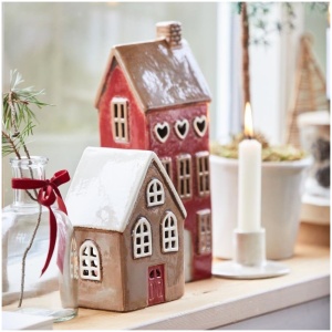 IB Laursen Haus für Teelicht Stillenat rote Tür IB Laursen Haus für Teelicht Stillenat rote Tür